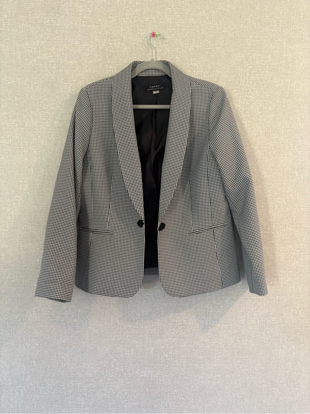 Tahari Arthur S. Levine black & white houndstooth blazer, women’s size 12
